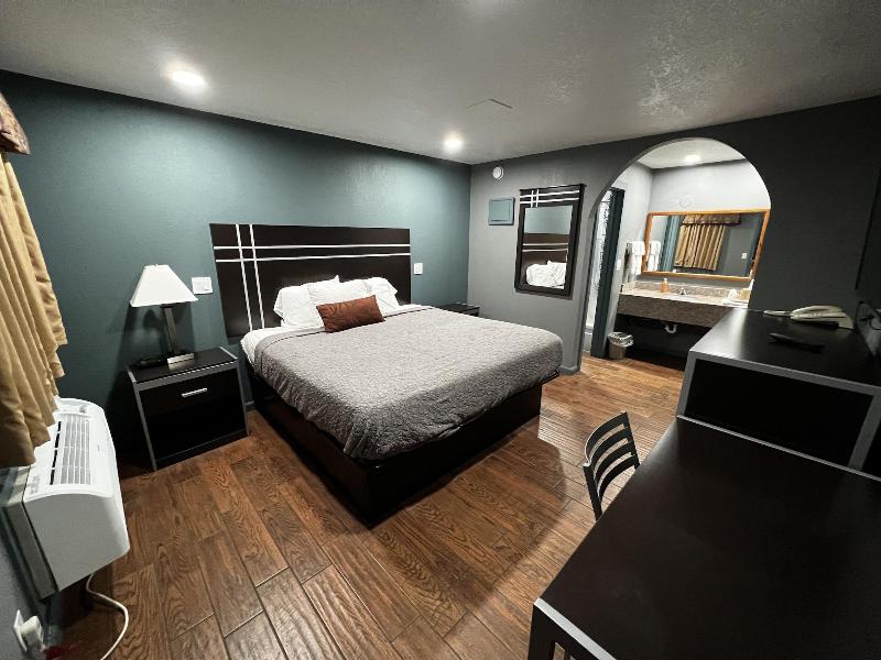 Relax Inn image 5