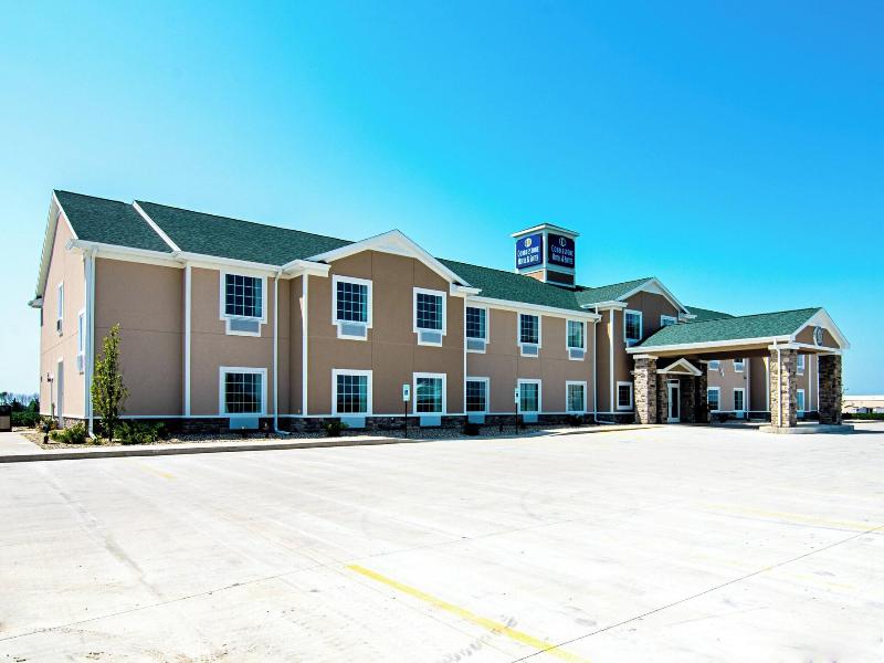 Cobblestone Hotel & Suites - Paxton image