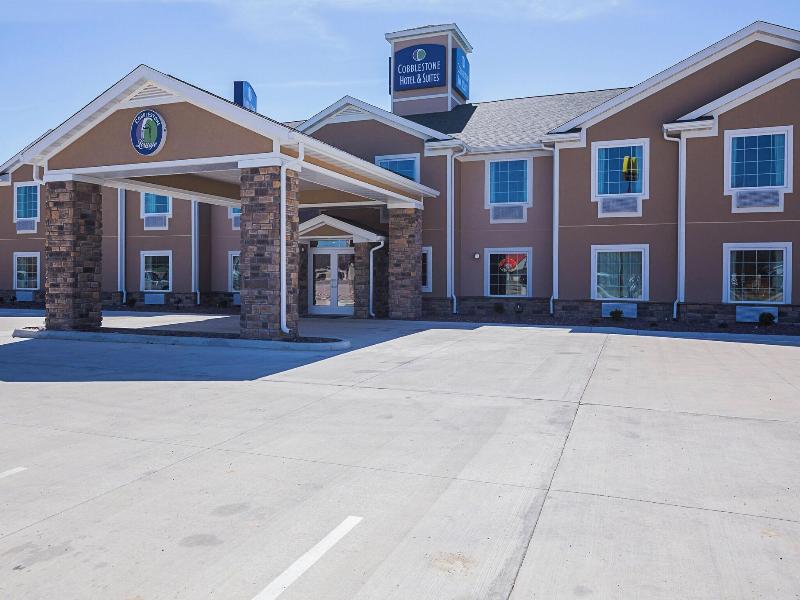 Cobblestone Hotel & Suites - Paxton image