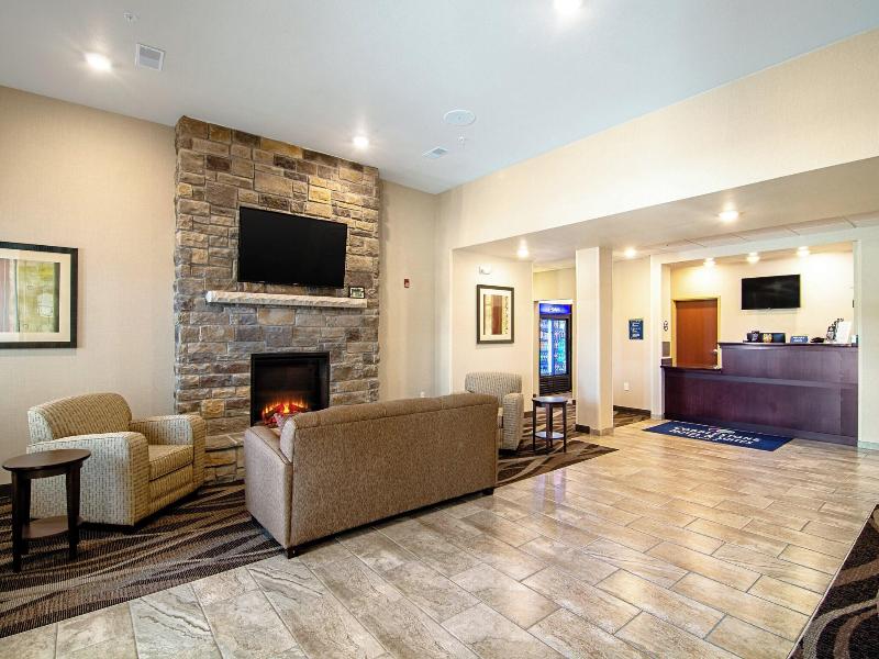 Cobblestone Hotel & Suites - Paxton image