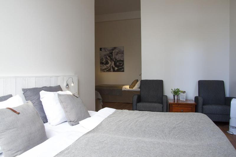 Guesthouse Eleven Hotel image