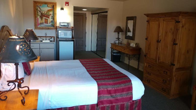 Beaver Creek Inn image
