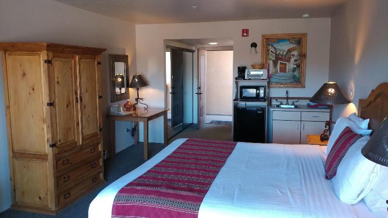 Beaver Creek Inn image