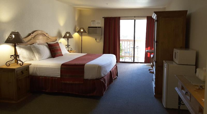 Beaver Creek Inn image