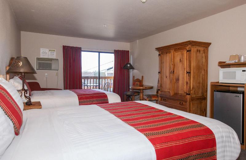 Beaver Creek Inn image