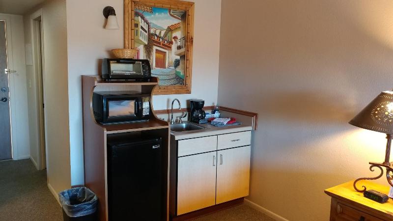 Beaver Creek Inn image