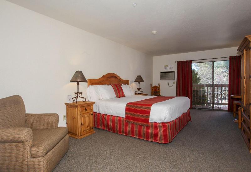 Beaver Creek Inn image