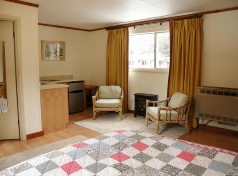 Redstone Cliffs Lodge image