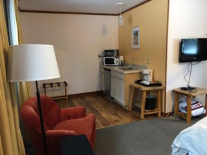 Redstone Cliffs Lodge image