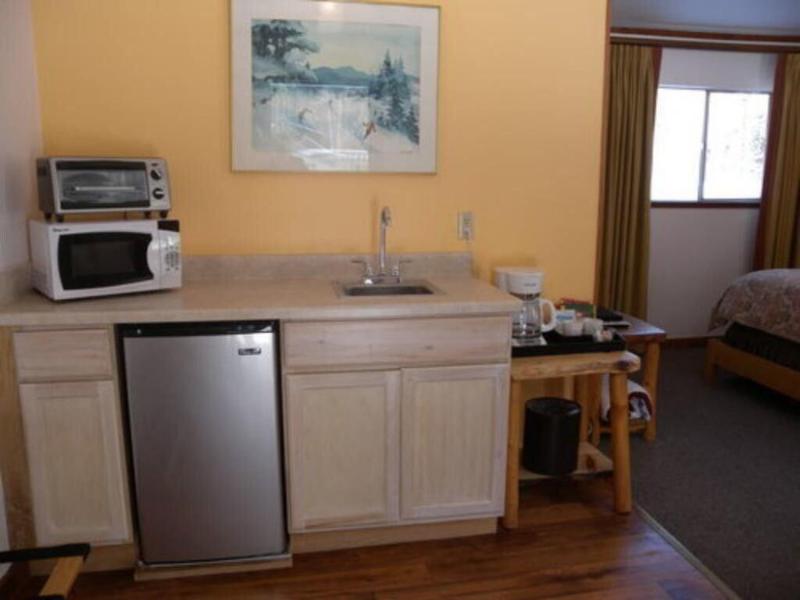 Redstone Cliffs Lodge image