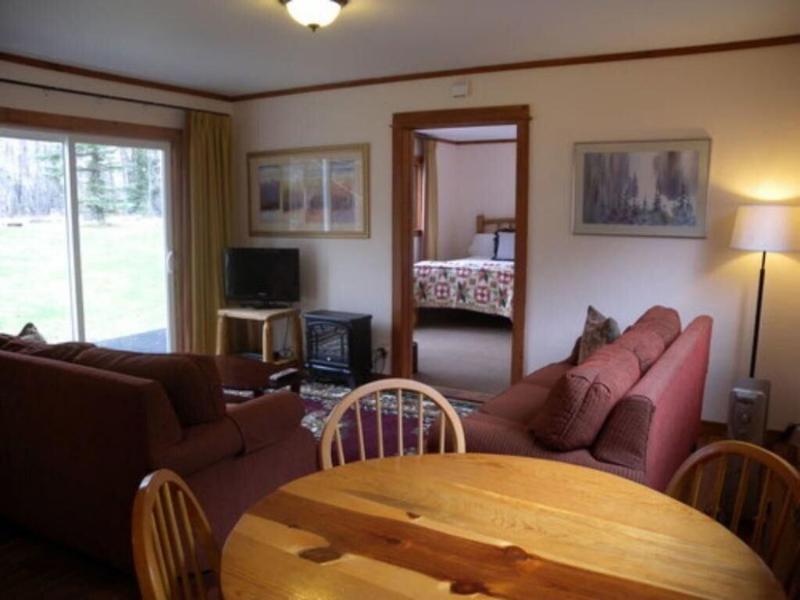 Redstone Cliffs Lodge image