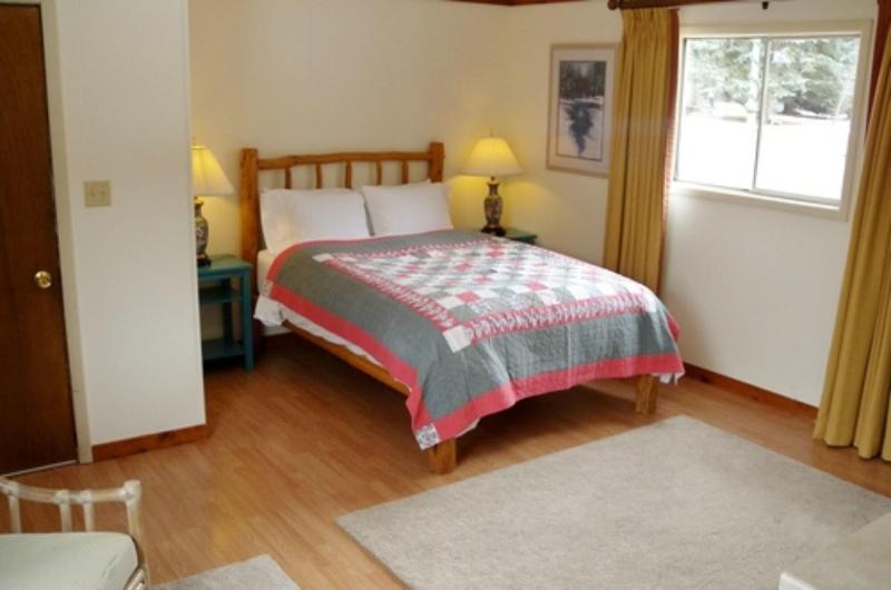 Redstone Cliffs Lodge image