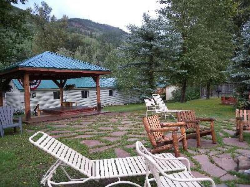 Redstone Cliffs Lodge image
