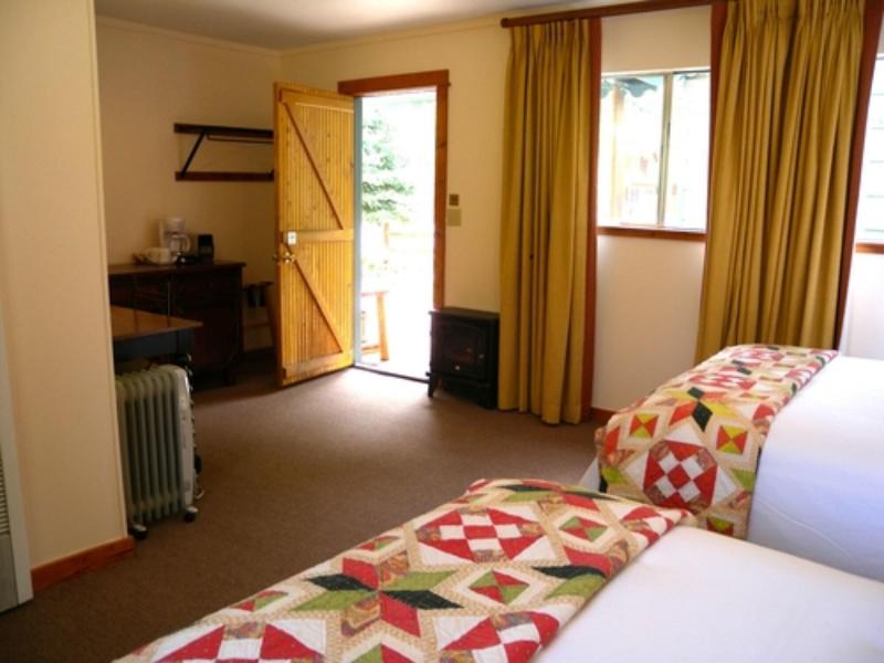 Redstone Cliffs Lodge image 5