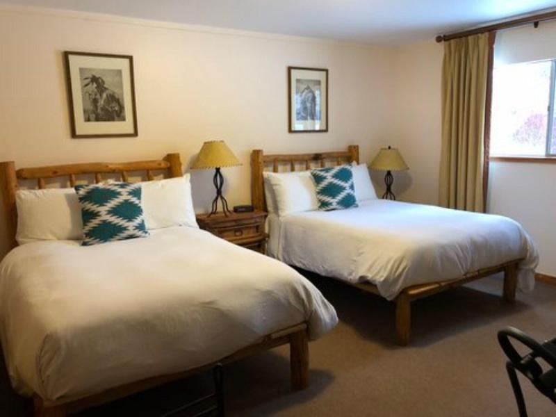 Redstone Cliffs Lodge image