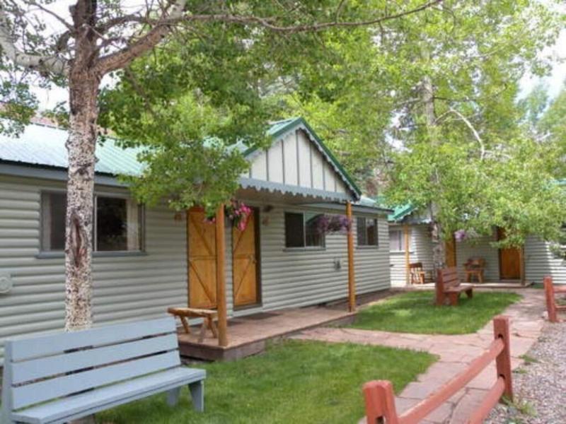 Redstone Cliffs Lodge image