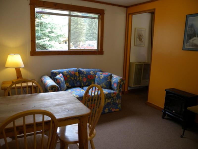 Redstone Cliffs Lodge image