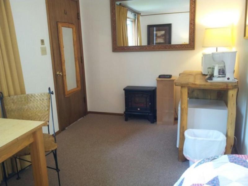 Redstone Cliffs Lodge image