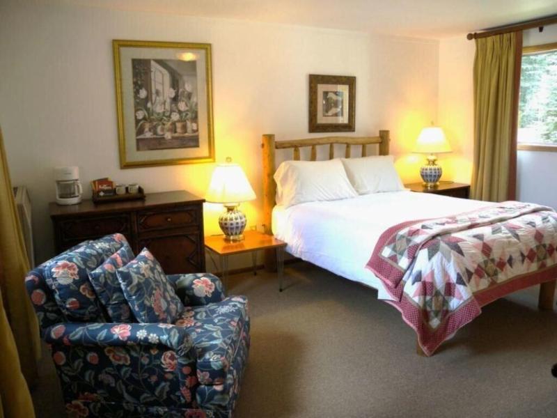 Redstone Cliffs Lodge image