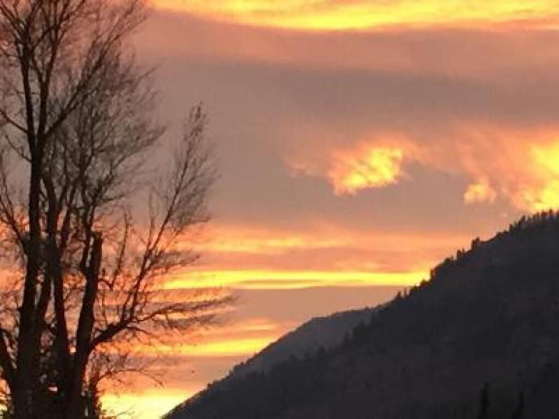 Redstone Cliffs Lodge image