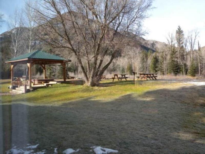 Redstone Cliffs Lodge image