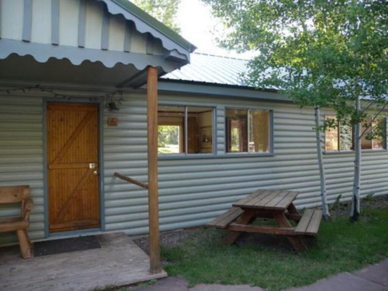 Redstone Cliffs Lodge image