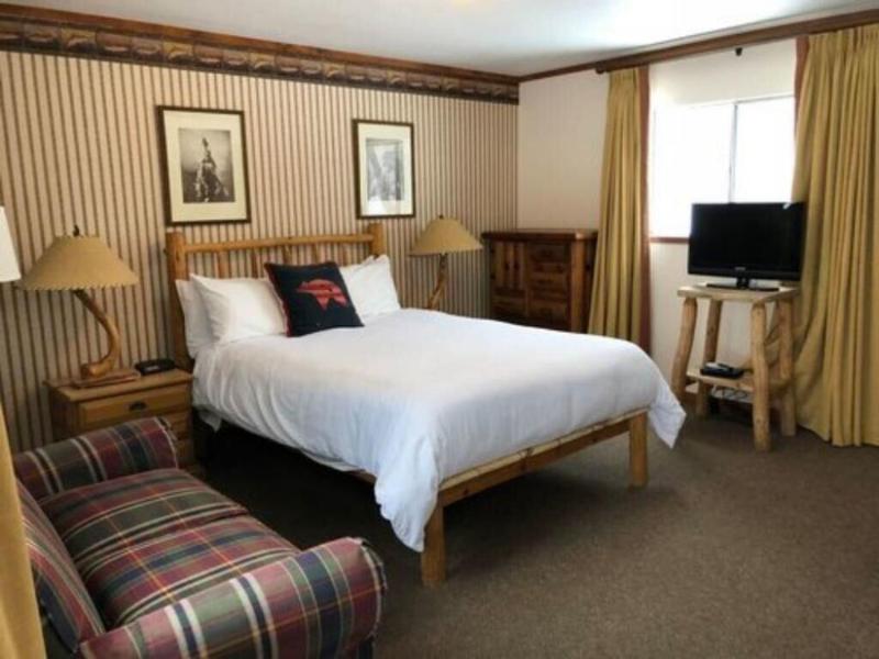 Redstone Cliffs Lodge image