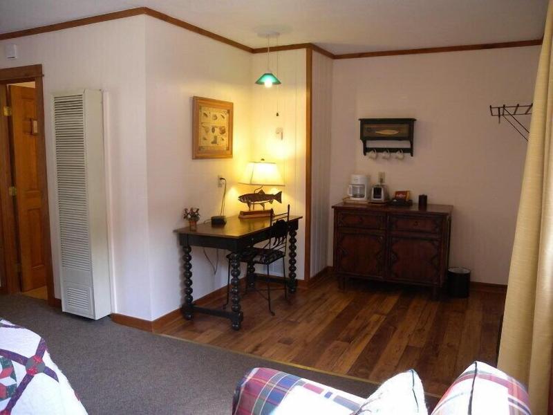 Redstone Cliffs Lodge image 8