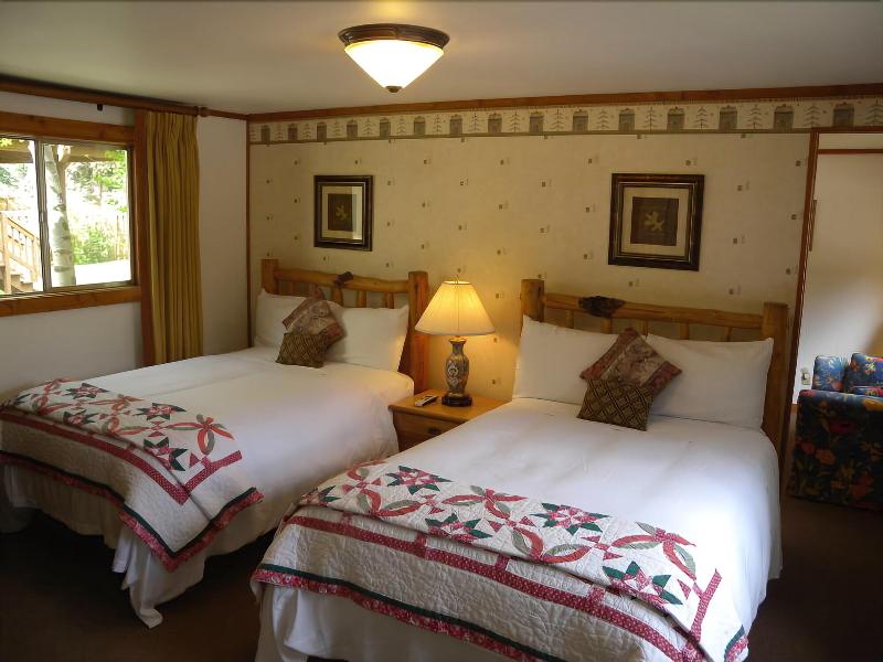 Redstone Cliffs Lodge image