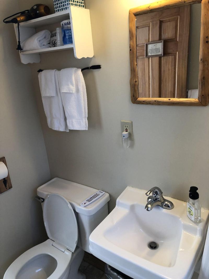 Redstone Cliffs Lodge image