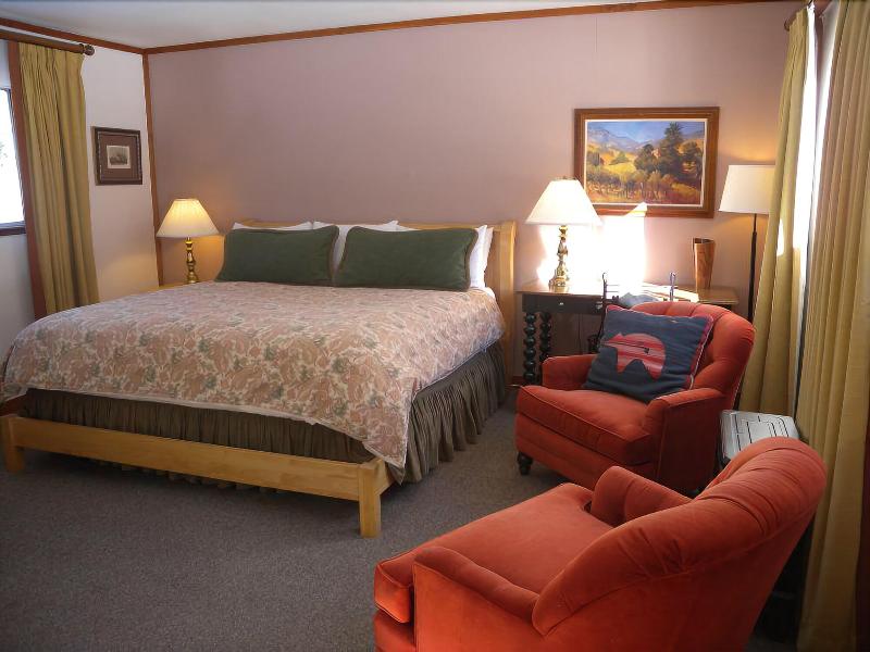 Redstone Cliffs Lodge image