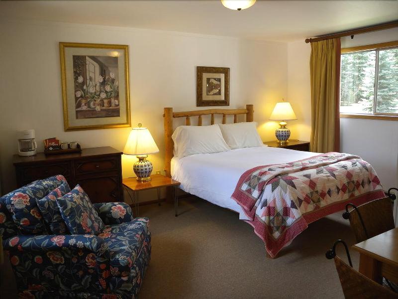 Redstone Cliffs Lodge image