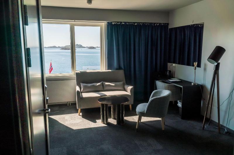 Live Lofoten Hotel image