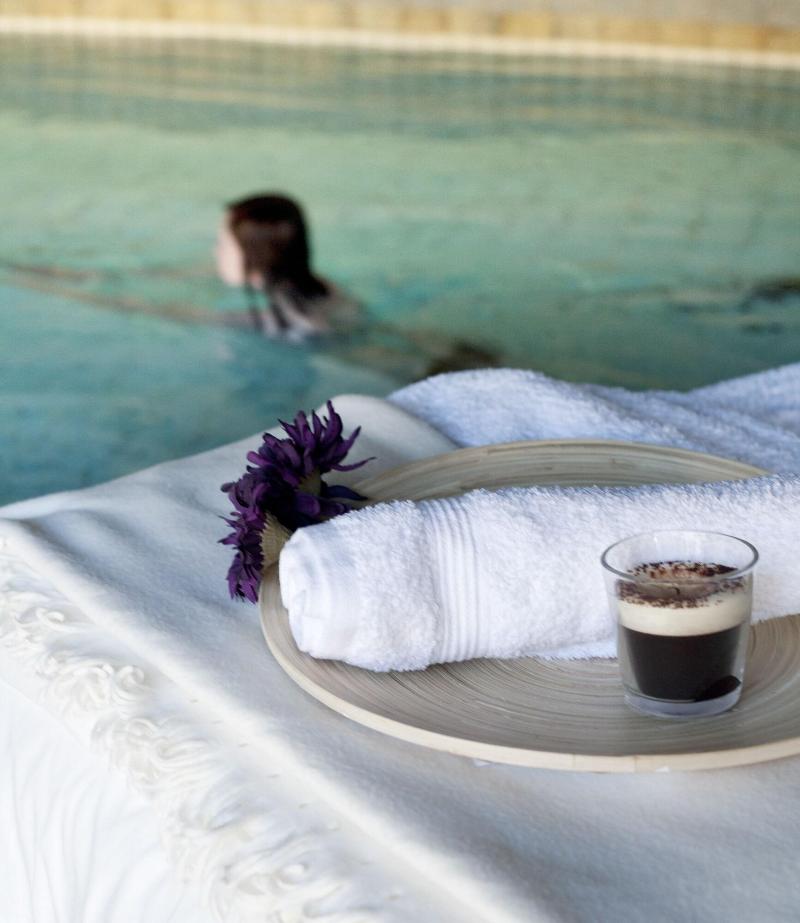 Vinger Hotell image