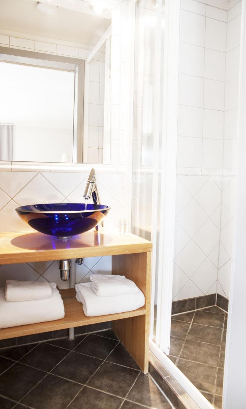 Vinger Hotell image