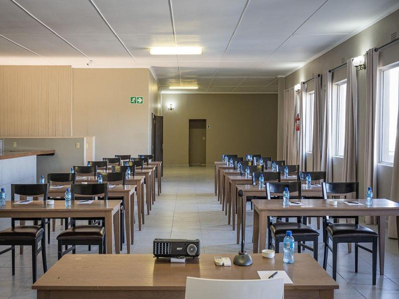 Calvinia Hotel By Country Hotels image
