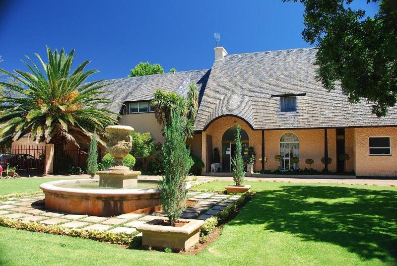 Scott's Manor & Conference Venue
