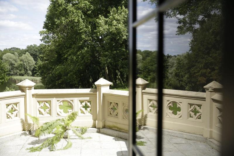 Hotel Schloss Reichenow image