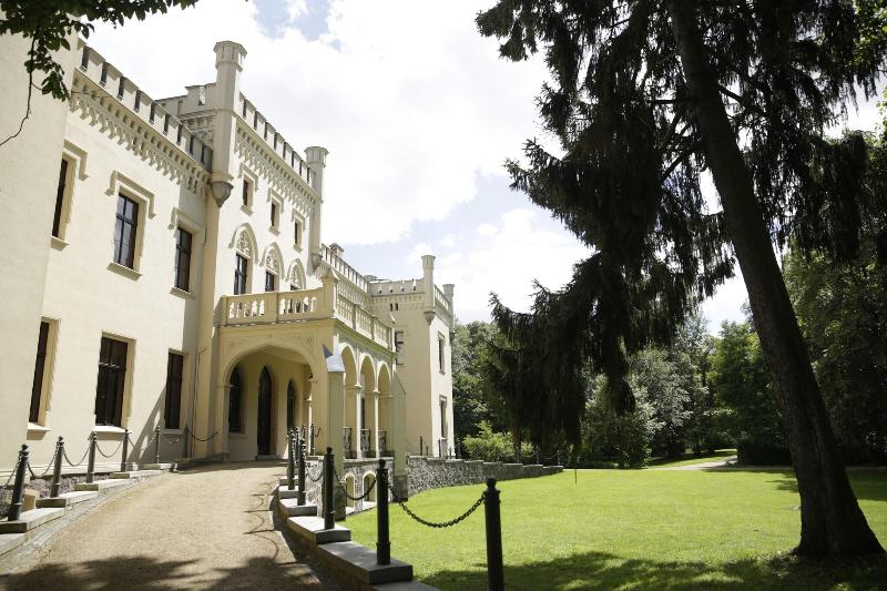Hotel Schloss Reichenow image