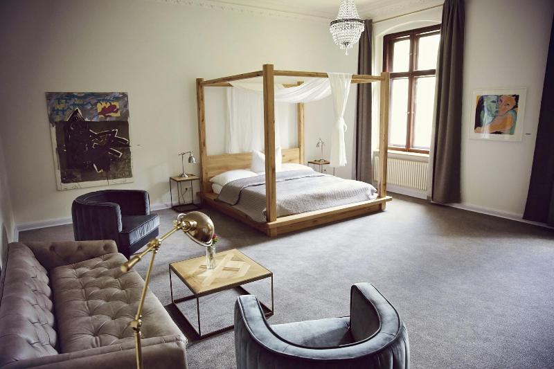 Hotel Schloss Reichenow image