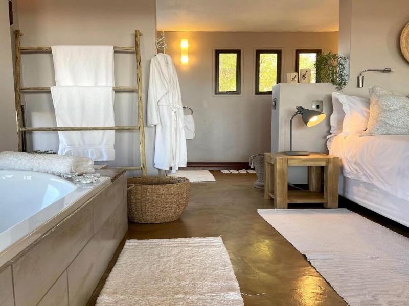 Ikhaya Lamadube Game Lodge image