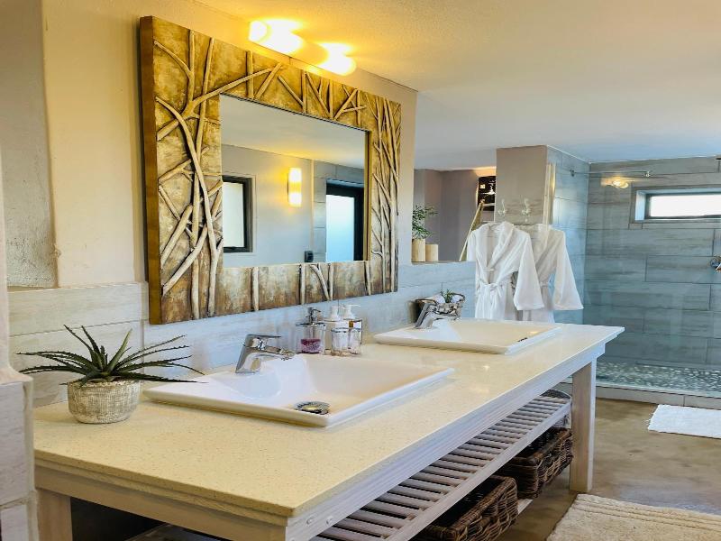 Ikhaya Lamadube Game Lodge image