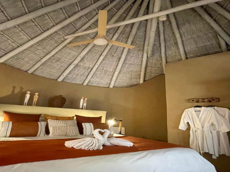 Ikhaya Lamadube Game Lodge image
