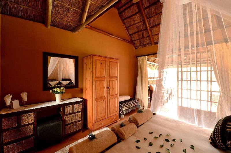 Ikhaya Lamadube Game Lodge image