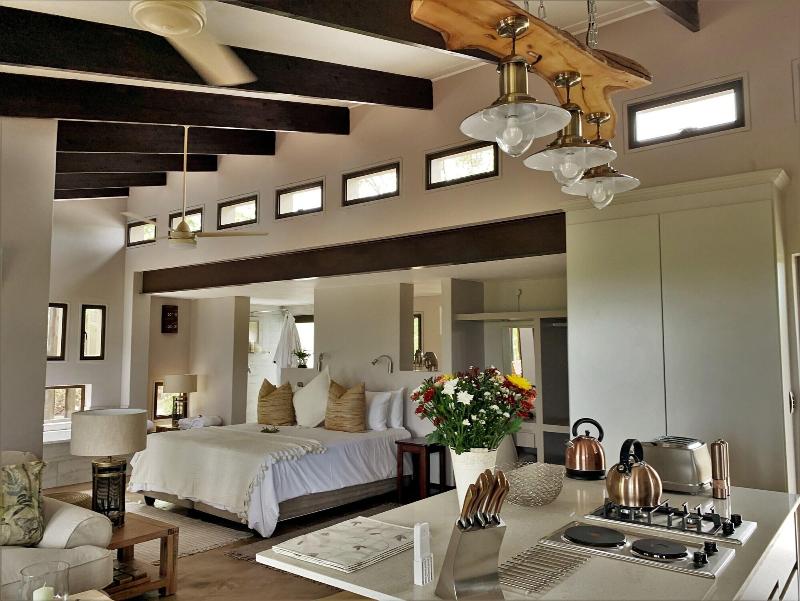 Ikhaya Lamadube Game Lodge image