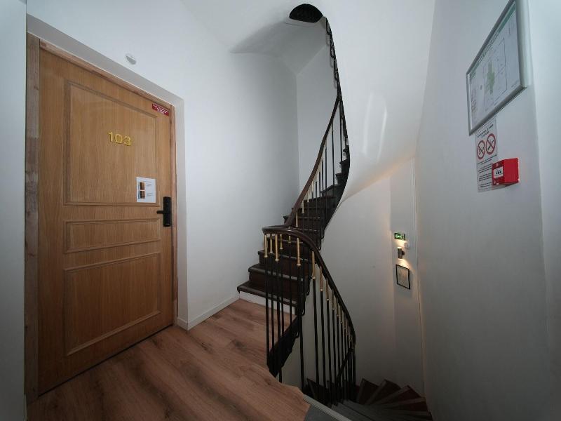 Hôtel Moderne image