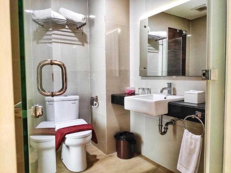 Grand Parama Hotel image