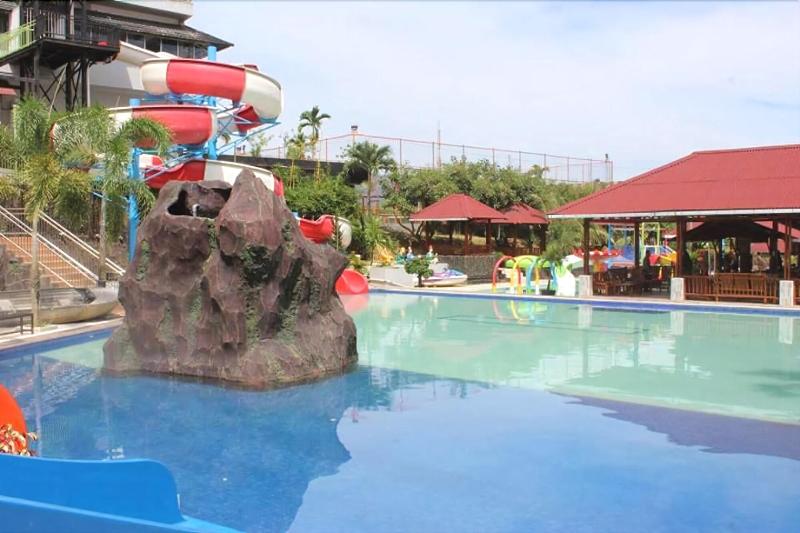 Imelda Hotel - Waterpark - Convention image