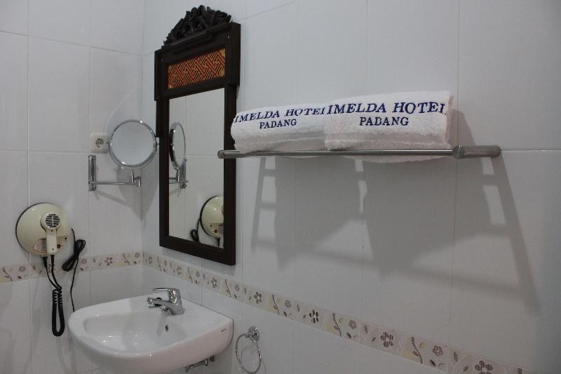 Imelda Hotel - Waterpark - Convention, Padang