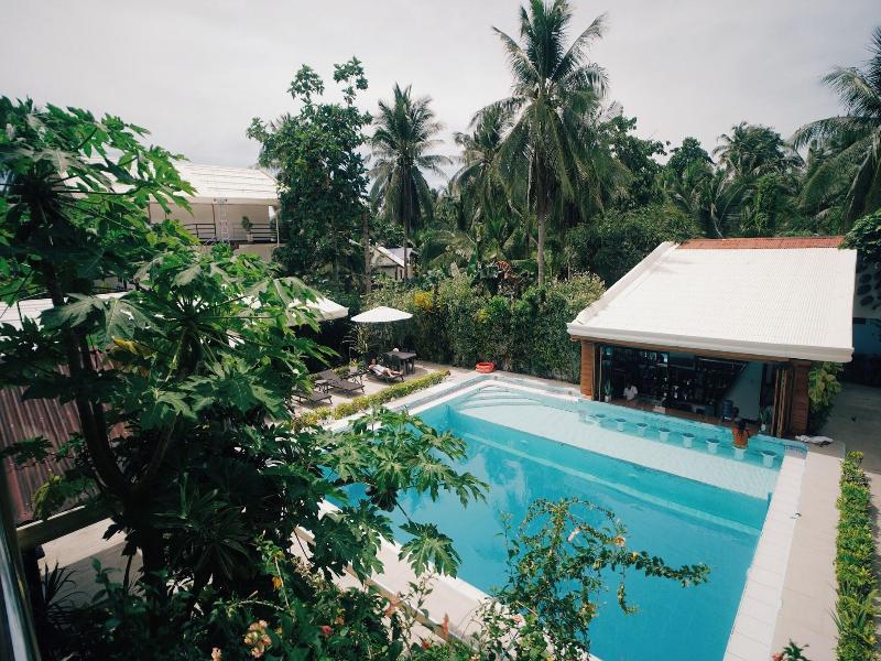 Point 303 Surf Resort